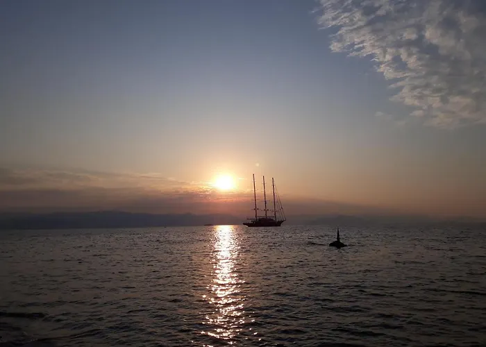 Uniqapt アパート *